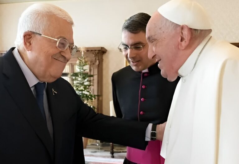 Francisco y Abbas abordan “la gravísima situación humanitaria en Gaza” y reiteran que la