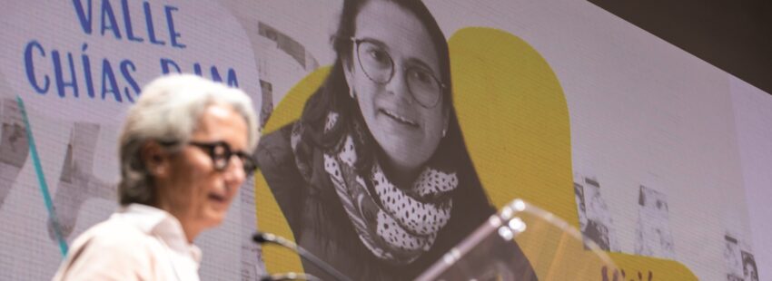 Josela Gil recoge el premio a Valle Chías. Foto: Jesús G. Feria