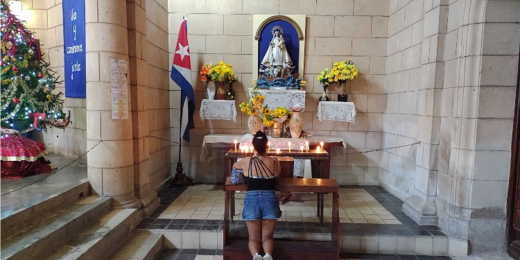 MixCollage 24 Dec 2023 12 04 PM 2981