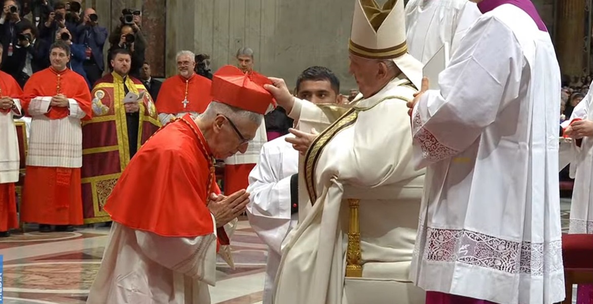 El cardenal Carlos Castillo, con el papa Francisco