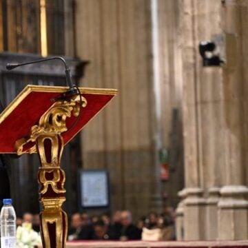 El arzobispo de Sevilla, José Ángel Saiz Meneses, en la clausura del Congreso de Hermandades de