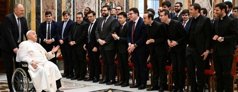 Francisco con los seminaristas de Córdoba