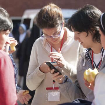 Iglesia por el Trabajo Decente: “La brecha digital excluye a la mujer del empleo digno”