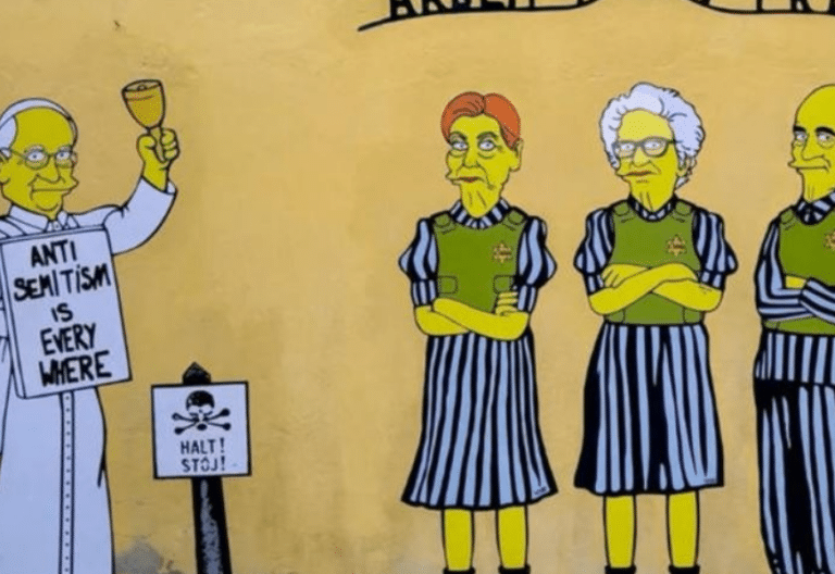 ¡Los Simpson contra el antisemitismo! Palombo convierte al Papa en uno de ellos