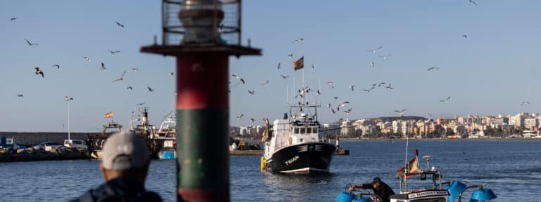pescadores andaluces de la modalidad de arrastre