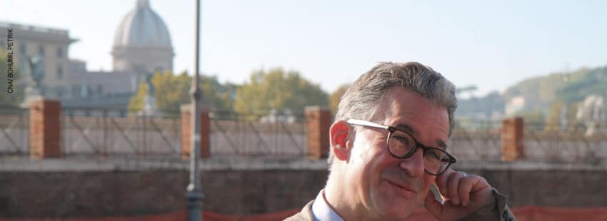 comunicador británico