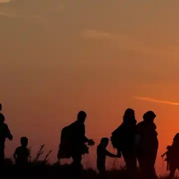 Los jesuitas consiguen que la Justicia declare ilegal la devolución en caliente de una familia