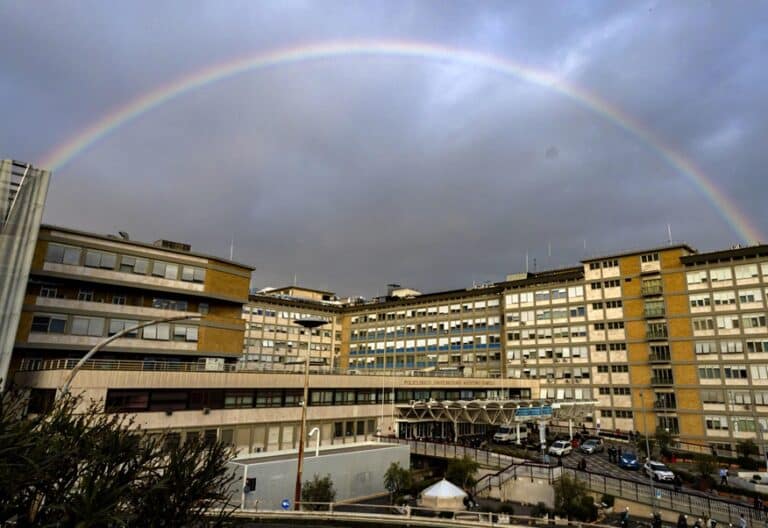 Hospital Gemelli de Roma, donde permanece ingresado del papa Francisco. EFE
