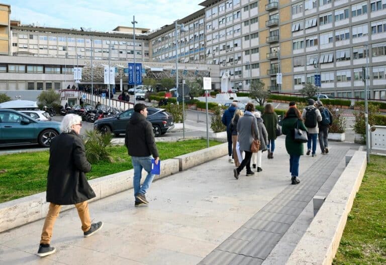 Hospital Gemelli de Roma, donde permanece ingresado del papa Francisco. EFE