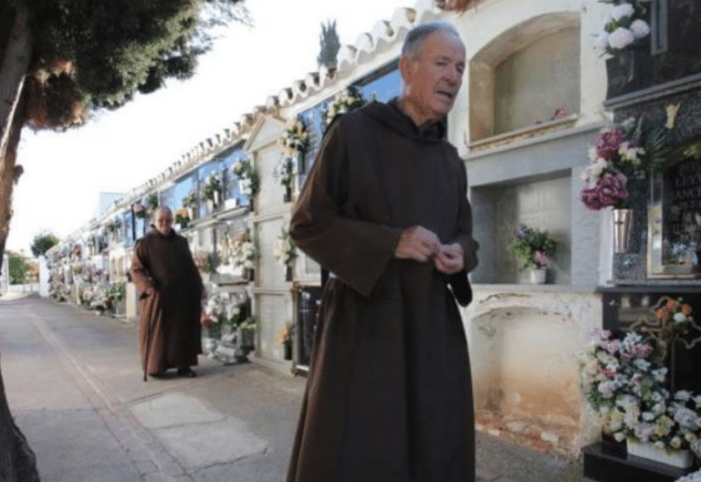 Los Hermanos Fossores de la Misericordia celebran su 72º aniversario con un nuevo fraile en Guadix