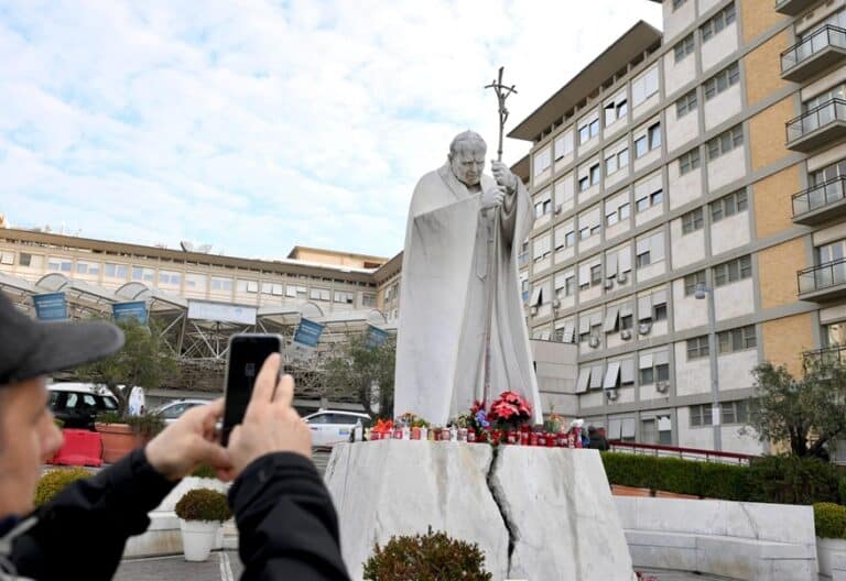 Hospital Gemelli de Roma, donde permanece ingresado del papa Francisco. EFE