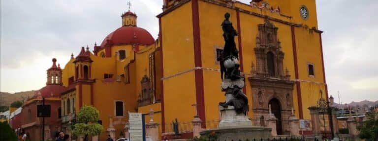 Parroquia de Santa Fe de Guanajuato La Basílica Colegiata