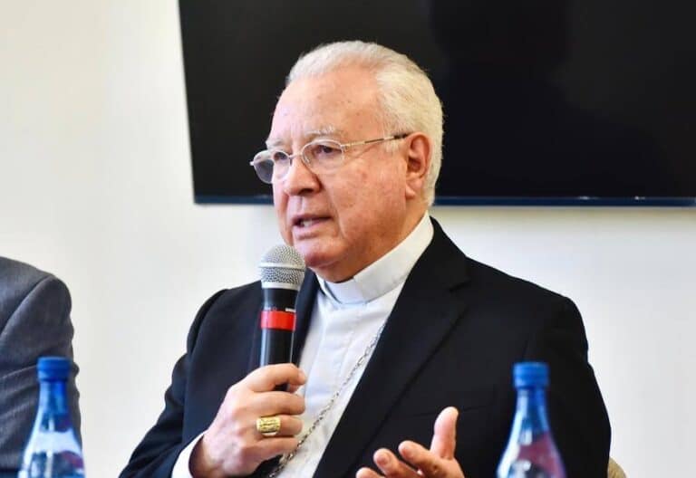 Cardenal Francisco Robles