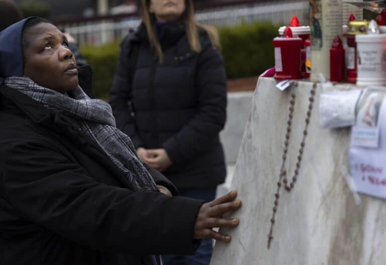 Sábado “estable” para el papa Francisco: sin broncoespamos ni fiebre
