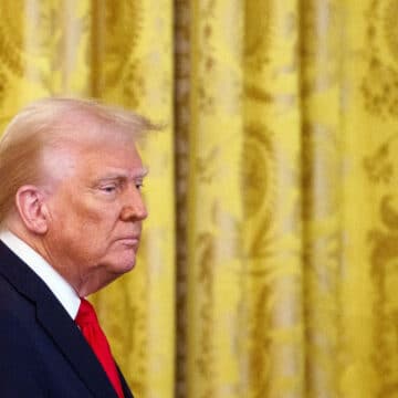 Trump desea “una rápida recuperación” a León XIV: “Es algo serio”