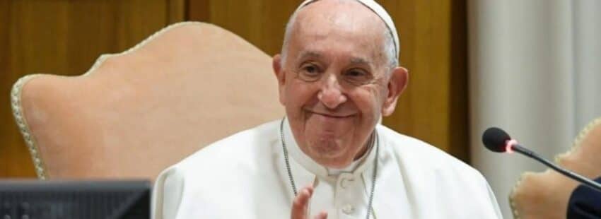 Argentina: importante Biblioteca organiza la Colección Temática Especial sobre el papa Francisco
