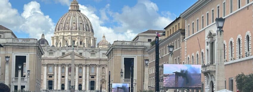 Segunda fumata negra y tres votaciones sin Papa a la vista