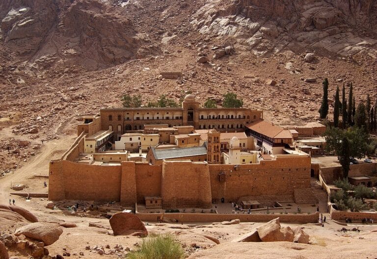 Un polémico fallo judicial sobre el monasterio del Sinaí provoca tensiones en Egipto