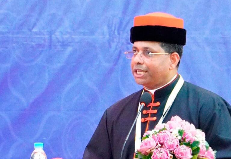 El cardenal Koovakad en el VIII Coloquio Budista-Cristiano en Camboya