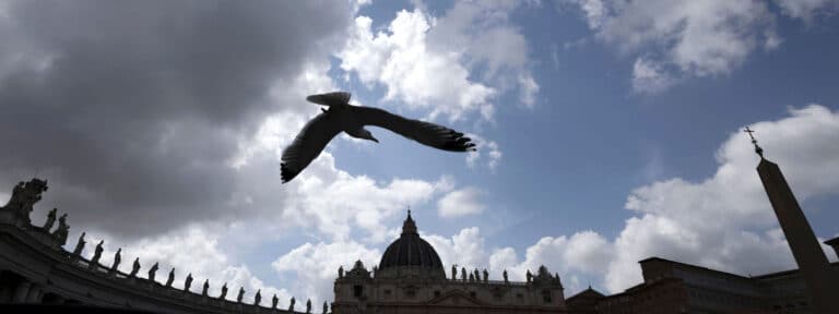 El Vaticano refuerza su control financiero: más cooperación internacional y vigilancia contra el