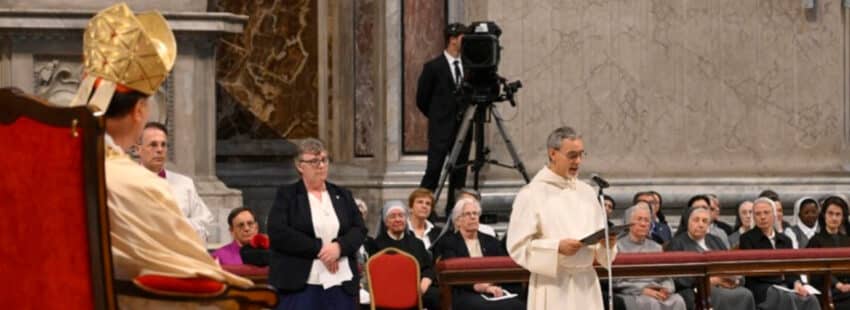 Mary T. Barron, la única mujer con voz propia en los novendiales de Francisco