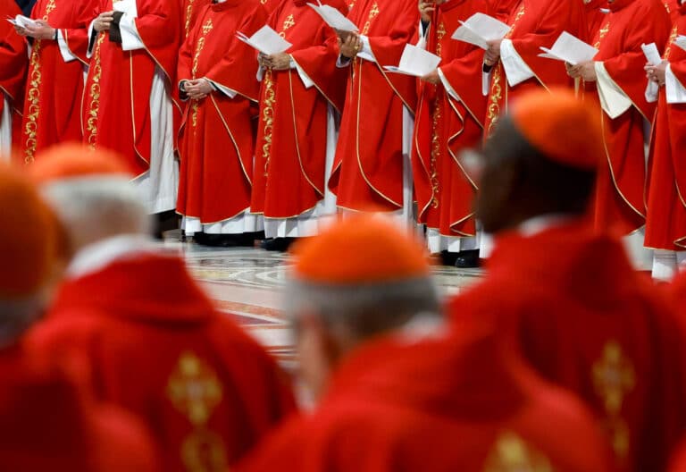 El nuevo papa, pastor y faro para la humanidad