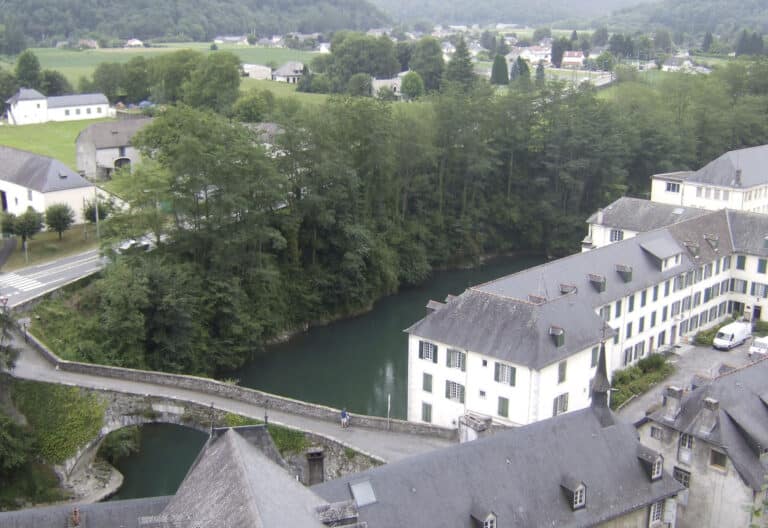 colegio católico Notre-Dame-de-Bétharram en Francia