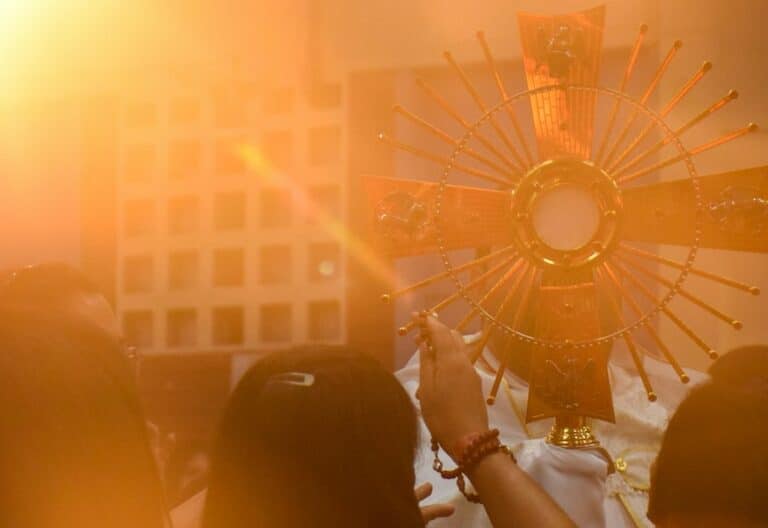 Adoración eucarística