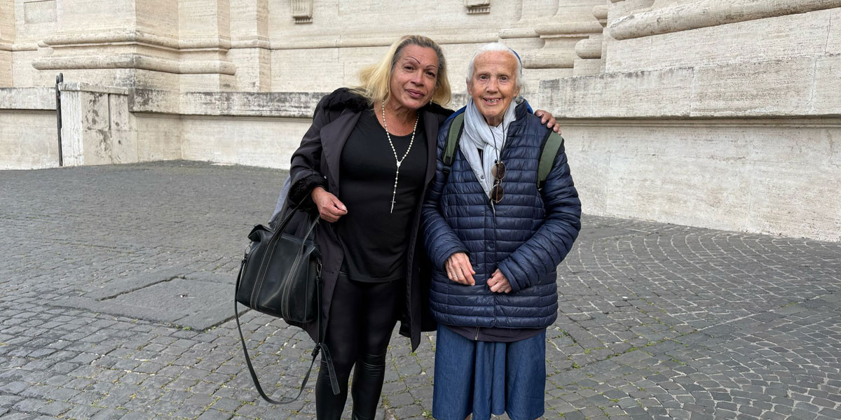 Laura Esquivel, paraguaya del grupo de transexuales acompañadas por sor Geneviève, lloró a “su