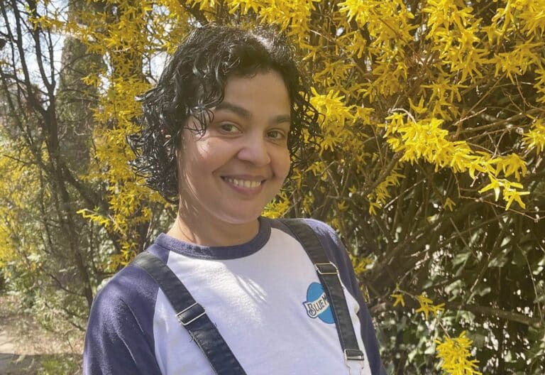 Alina, salvada de la dictadura rumana por una nariz de payaso