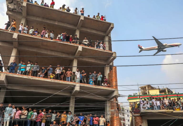 León XIV expresa su dolor por el accidente aéreo en Bangladesh