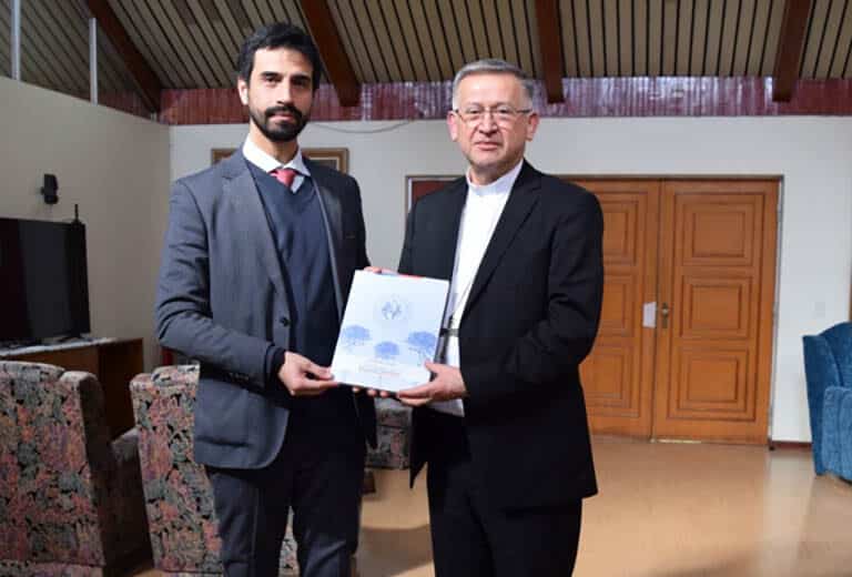 Los obispos chilenos reciben el Informe Final de la Comisión por la paz y el entendimiento