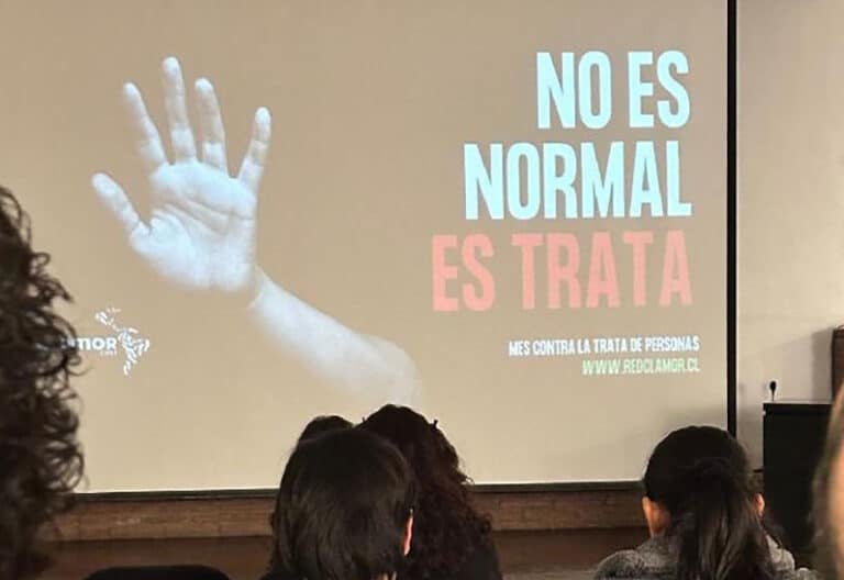 Red Clamor analiza la trata de personas en Chile