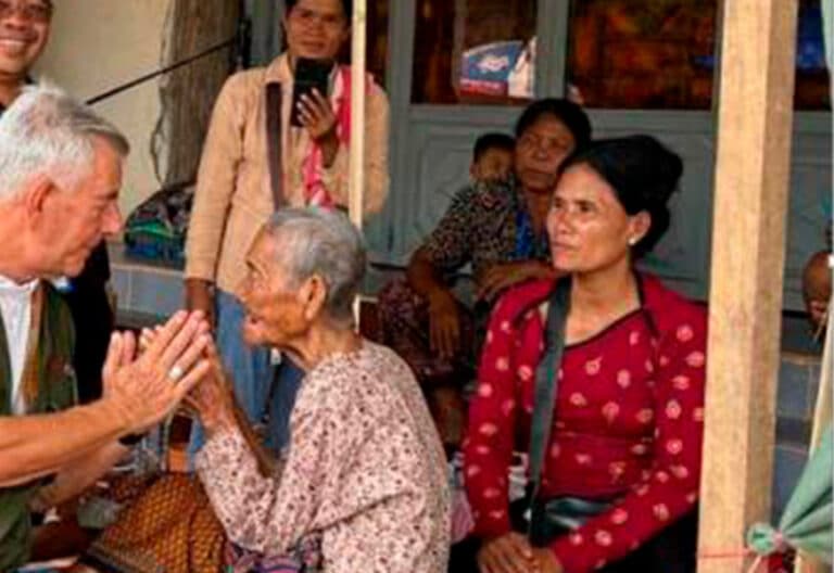 Kike Figaredo denuncia que “los desplazados no pueden volver a casa entre Tailandia y Camboya”