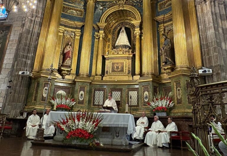 Eucaristía en la basílica de Begoña, presidida por Joseba Segura