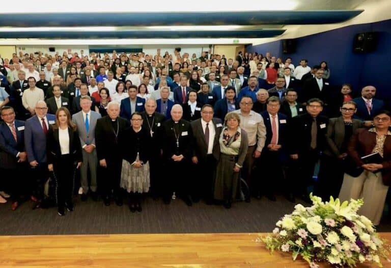 Reunión de asociaciones religiosas en la Secretaría de Gobernación