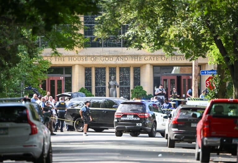 Una escuela católica de Minneapolis, último objetivo de un tiroteo en Estados Unidos