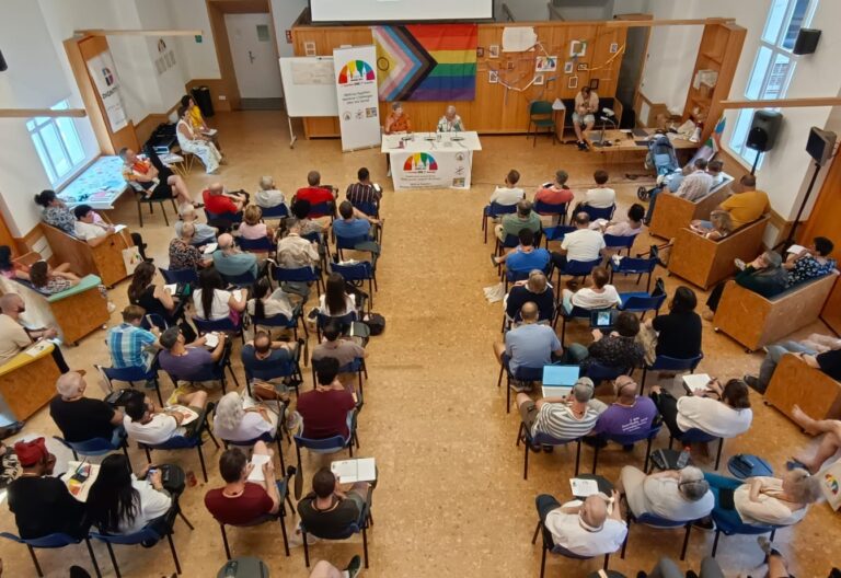 El cardenal Cobo, contra “todo tipo de discriminación injusta” en la Iglesia a los LGTBI