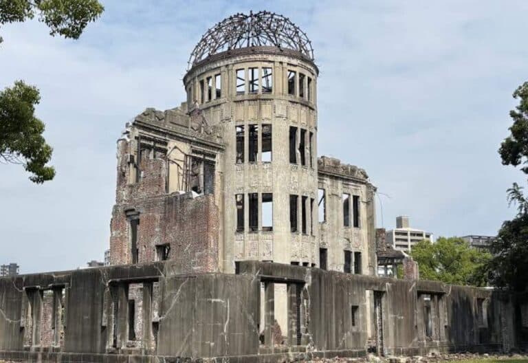 Cúpula bomba atómica