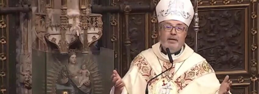 El secretario general de los obispos, César García Magán