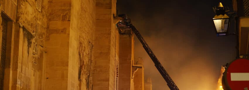 Rápida intervención en un incendio en una capilla de la Mezquita-Catedral de Córdoba