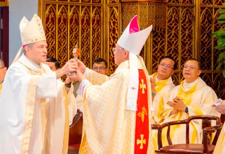 San Valentín de Berriotxoa vuelve de Elorrio a Vietnam donde entregó al vida