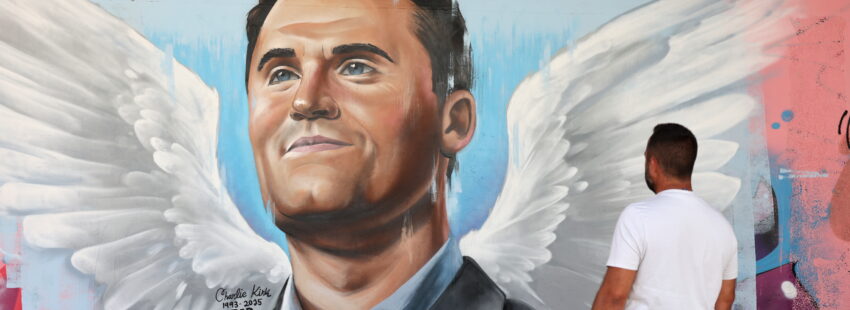 Mural en homenaje a Charlie Kirk en Israel