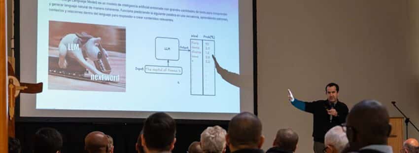 El cardenal Chomali, ante la IA: “Mientras más avance, más importante va a ser humanizar el