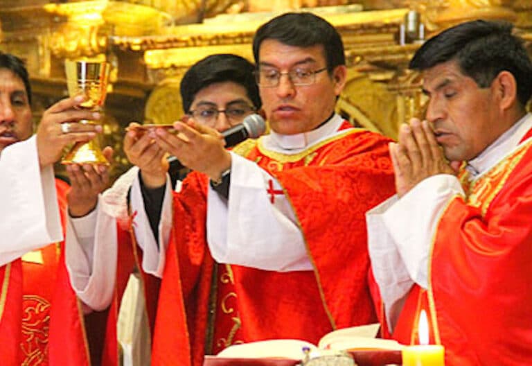 León XIV obliga a renunciar a un obispo peruano tras una investigación por malas conductas