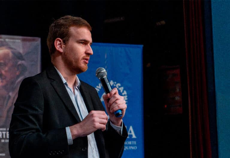 Juan Tomás Widow: “Queremos llegar a lo más profundo del alma a través de Tolkien, Lewis y