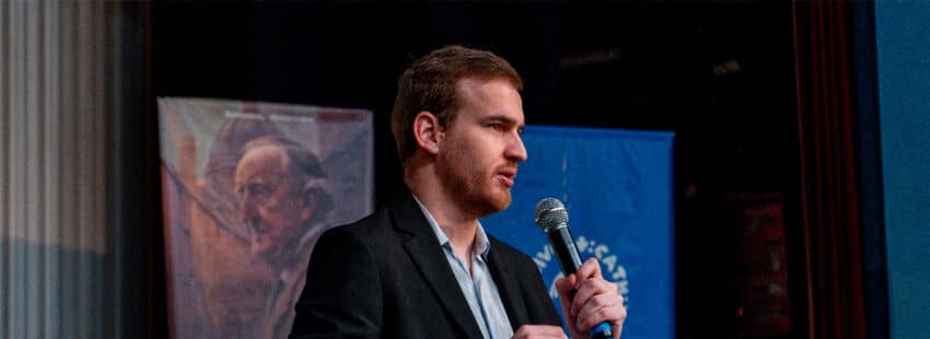 Juan Tomás Widow: “Queremos llegar a lo más profundo del alma a través de Tolkien, Lewis y