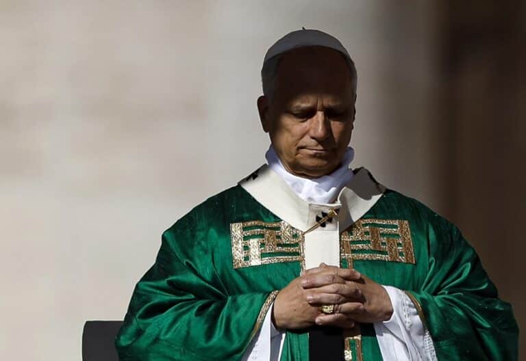 León XIV, en la Plaza de San Pedro