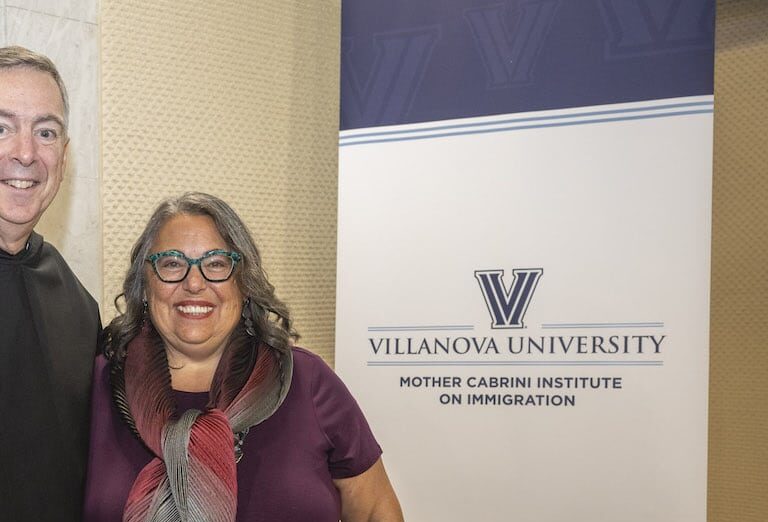 El nuevo prior general de los agustinos con la profesora Michele Pistone