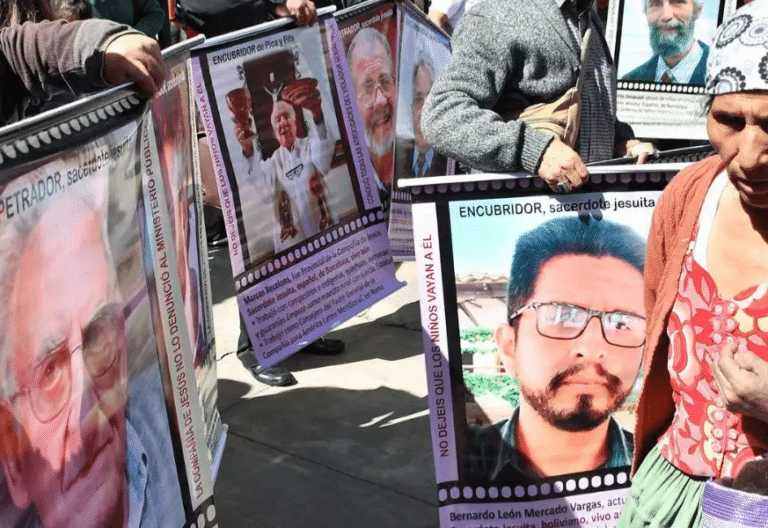 Dos curas españoles condeados en Bolivia